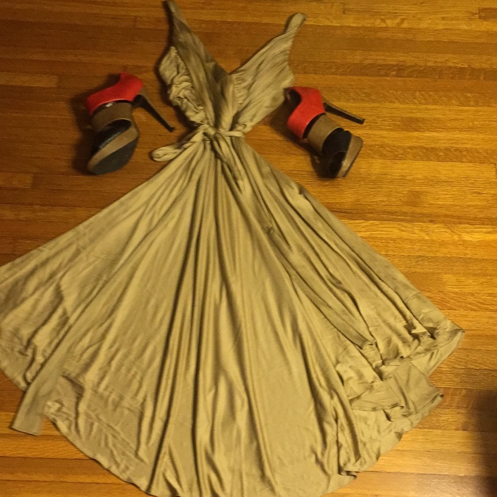 Carmen Marc Valvo Tan Dress 👗 Bergdorf Goodman